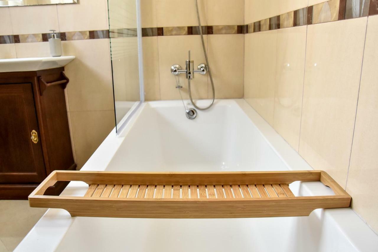 Appartement Alohamundi San Leandro à Séville Extérieur photo